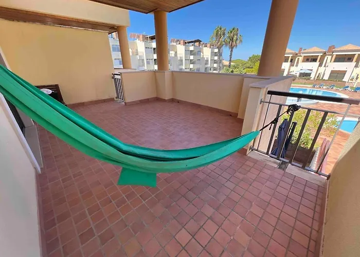 Vilamoura Townhouse In Private Gated